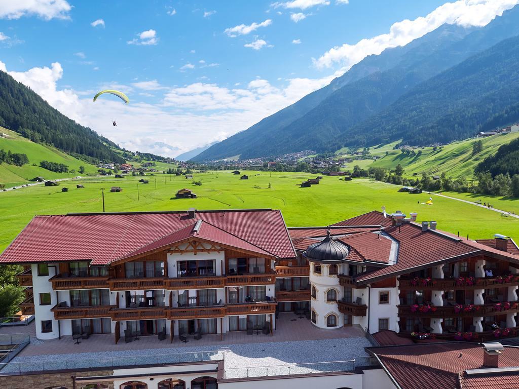 Alpeiner - Nature Resort Tirol Neustift im Stubaital Exteriör bild